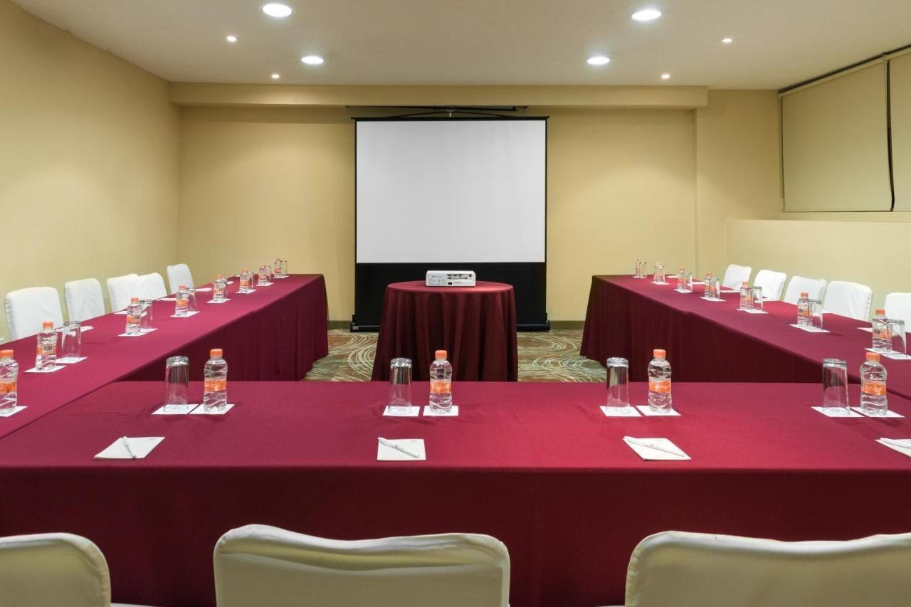 Krystal Monterrey Hotel Eksteriør billede