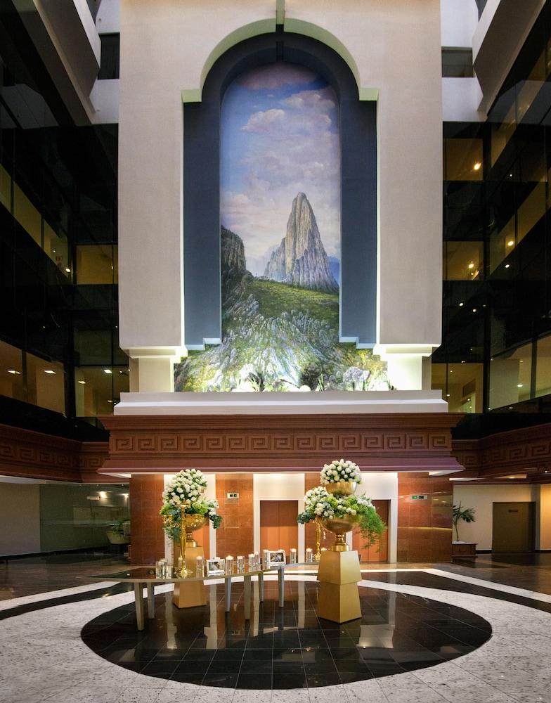 Krystal Monterrey Hotel Eksteriør billede